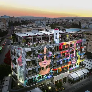 Rise Urban Art فندق لارنكا