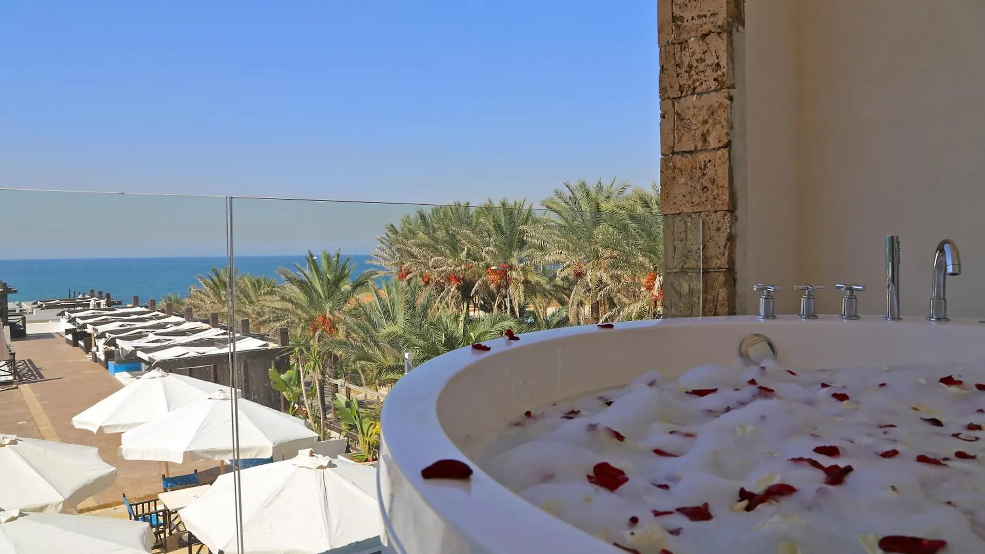 Pangea Beach Resort Jieh