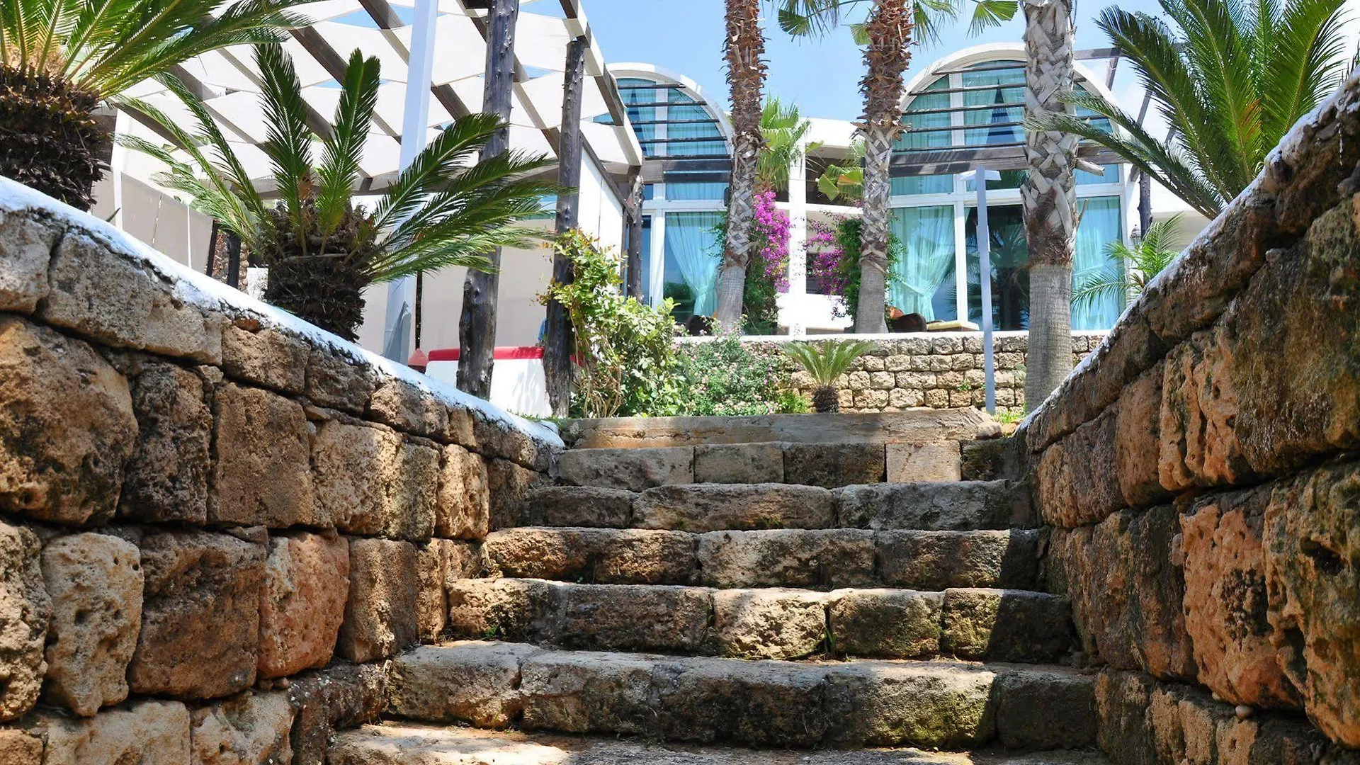 Pangea Beach Resort Jieh