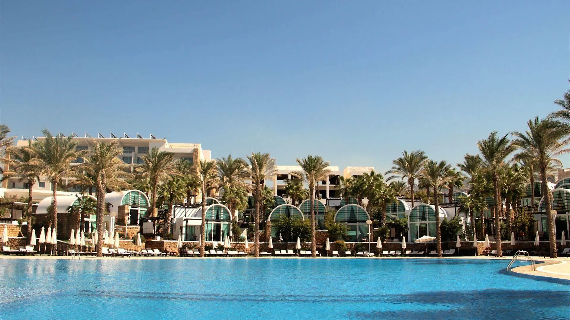 Pangea Beach Resort Jieh